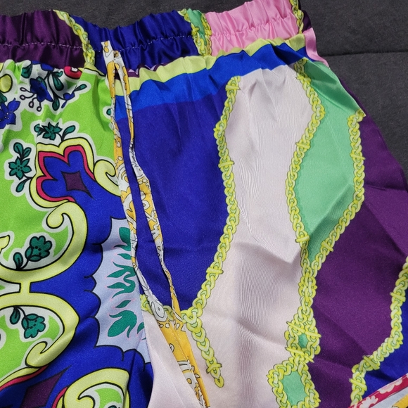 New Shein shorts - Picture 3 of 5